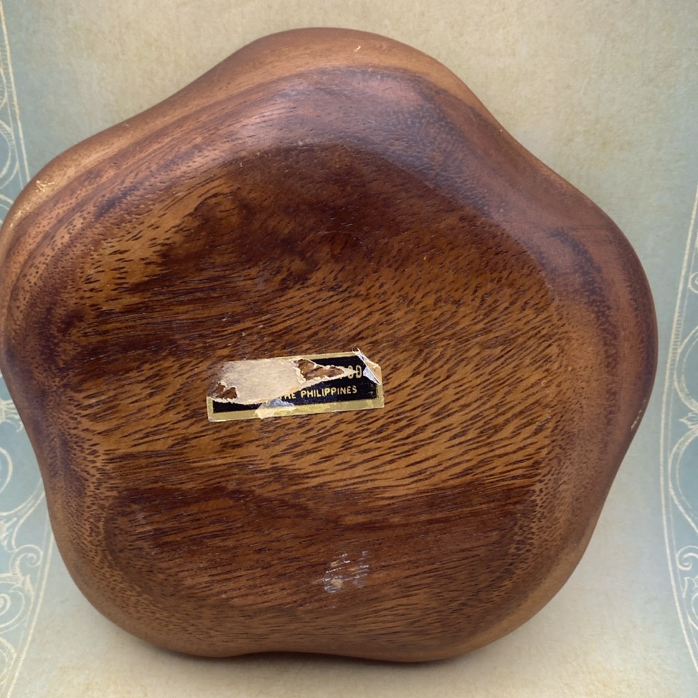 Elegant Genuine MonkeyPod Brown Wooden Divided Serving Shallow Bowl Dish - Picture 6 of 7